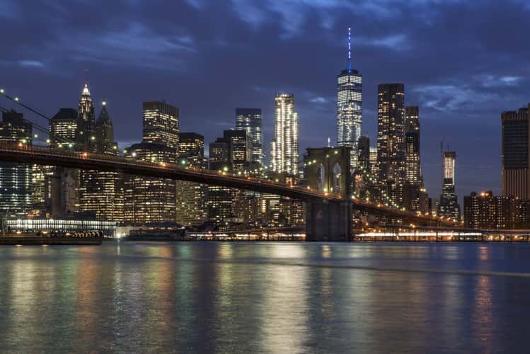 Brooklyn Bridge skyline from Pebble Beach, New York City
